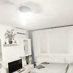 Zafír Garzon Apartament Győr
